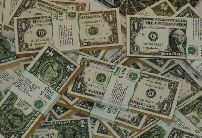 El dólar Blue abre arriba de los $ 130 y suben el Mep y el CCL Verdes1