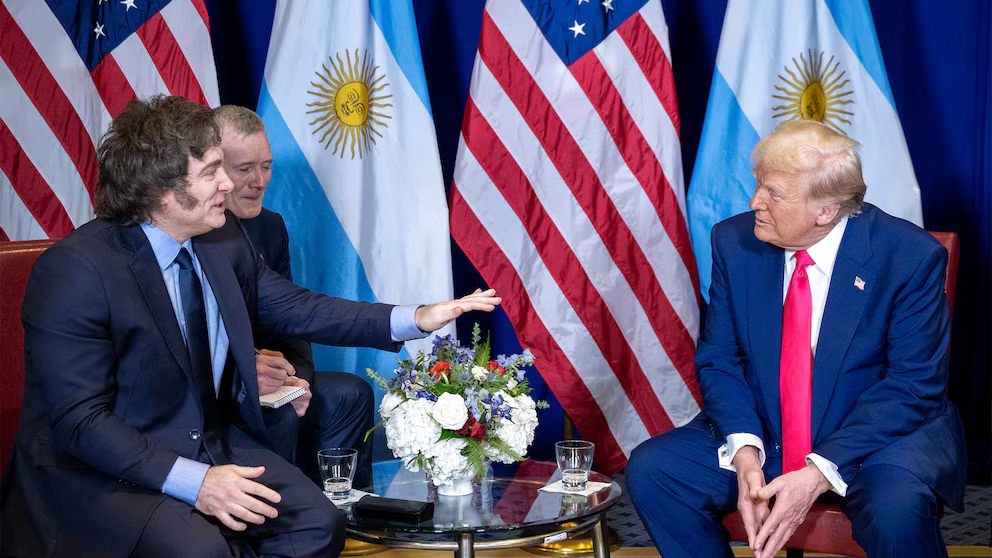Argentina negocia en Washington un acuerdo con EEUU que permita recortar los aranceles recíprocos impuestos por Trump Donald