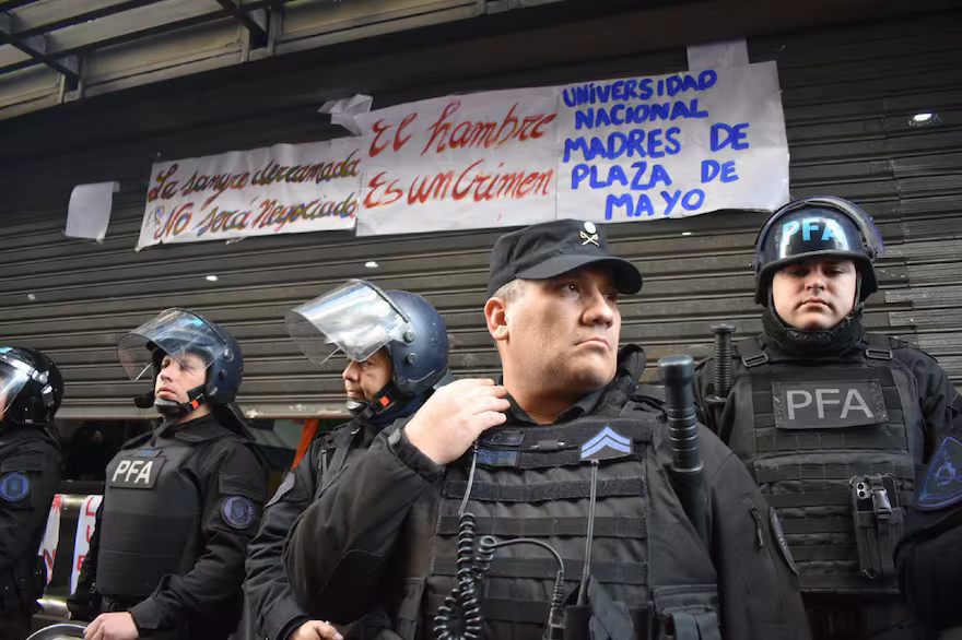 Policias