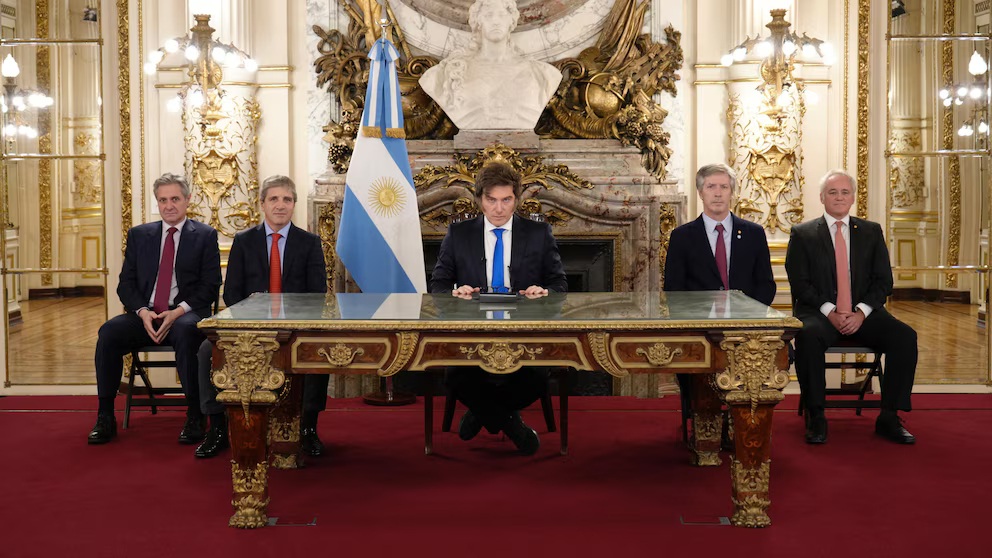 Ante la tensión por las elecciones, el Gobierno ratificará esta semana sus nuevas medidas para proteger el déficit cero Salon