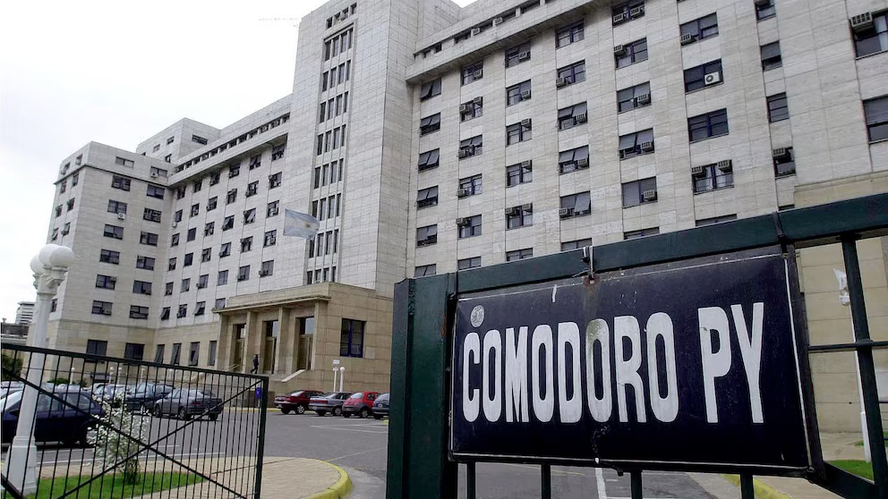 Tribunales