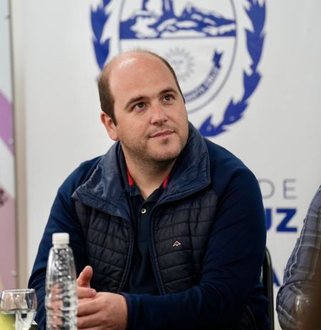 Provincia de Santa Cruz: Treppo: “Este es un sueño hecho realidad para todos los peritenses” Ministro 3