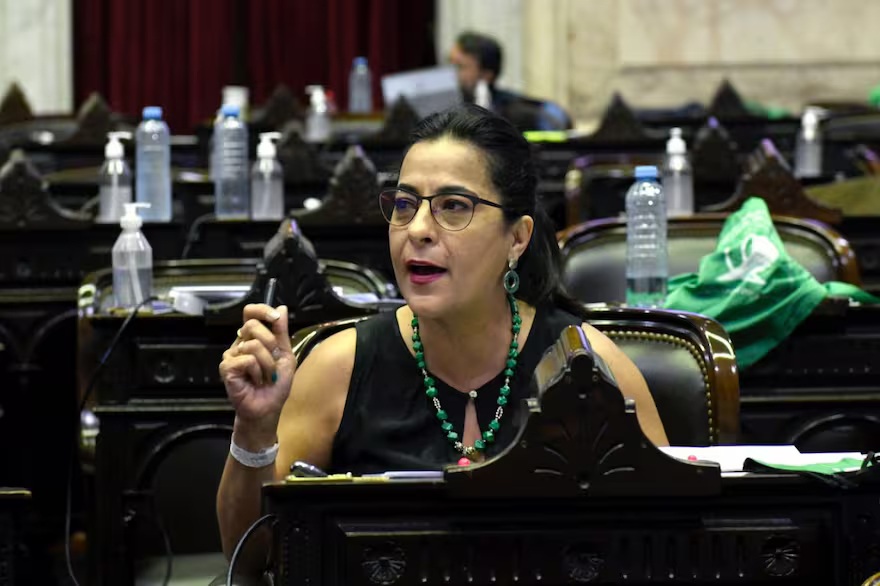Senadora 1