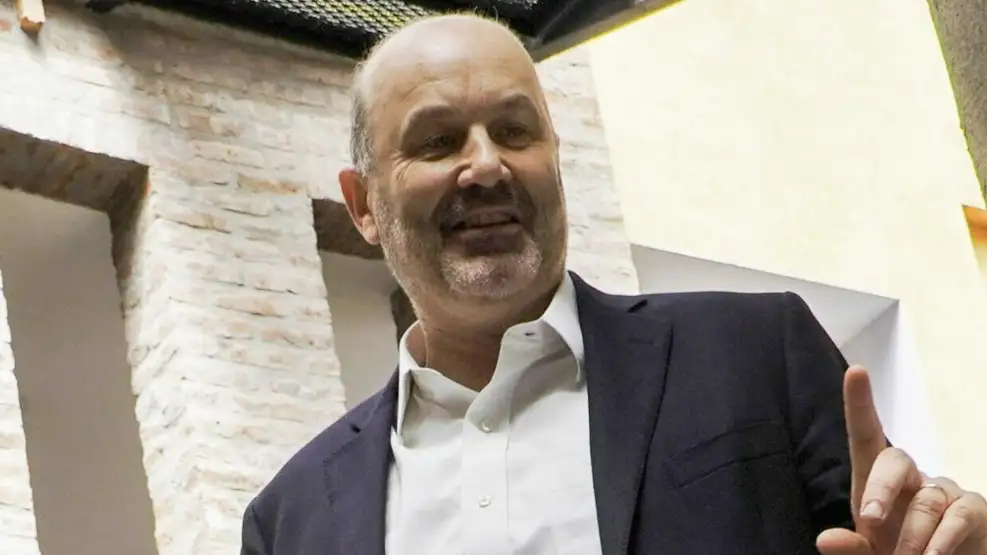 Ministro 4